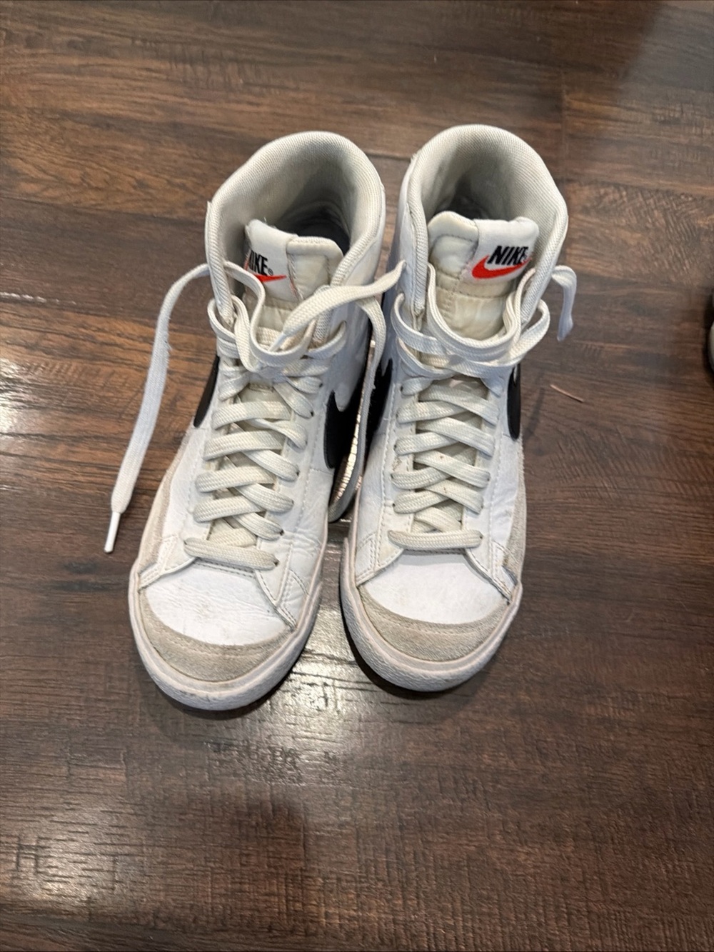 Nike Blazer Mid 77 GS High Top Sneaker White/Black/Beige US 4.5 Youth